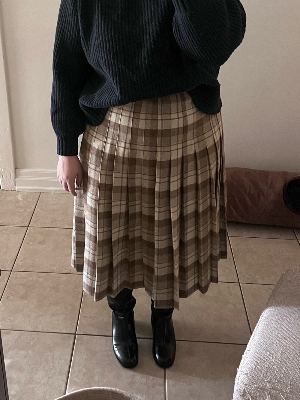 TanJay Wool Blend Plaid Tan and Brown Skirt 6973 - Picture 2 of 4